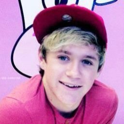 daiane_flora22's profile picture. para larry shipper: o botao de unf ta ai pra isso :)