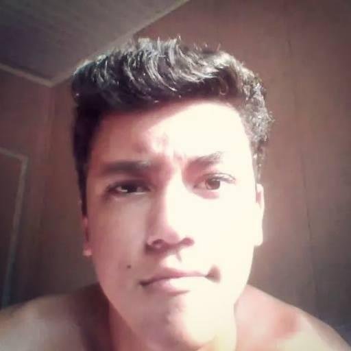 Apenas uma criança, em um mundo cheio de monstros..