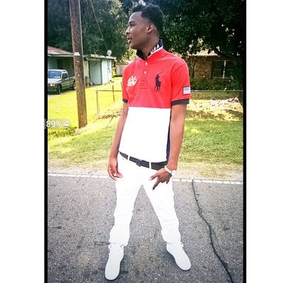 Real Nigga First Get Money Second. I Ain't The Biggest But Im The http://t.co/HvQu4xYbJ7 Academy #2⃣3⃣Senior