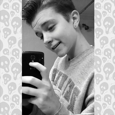 itsthedyke710's profile picture. instgram: _its_the_dyke_   snapchat: jadeypooh_3