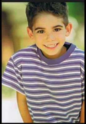 I love Cameron Boyce so much 
he is my everthing 3