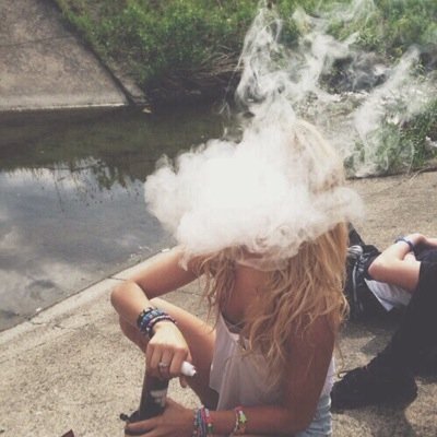 nothing but goodvibesssツ✌ Stay trippy☻☯☪☁️✨ http://t.co/Um0Lbwy85L