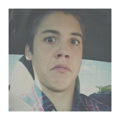 Hi❤️ please dont follow this account, go and follow @espinosawhugs because she gave you this free follow