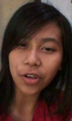 putrirochma31's profile picture. 