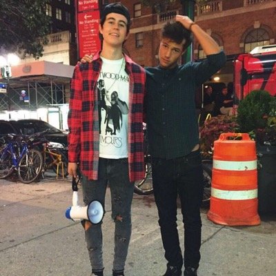 free follow from @grierumdallas bc she loves you so you should follow her :)