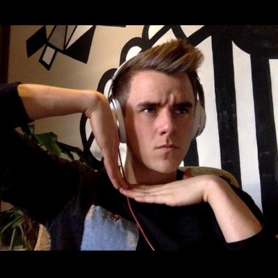 Honor The Connor
so basically Connor Franta fucking slays and is life okay