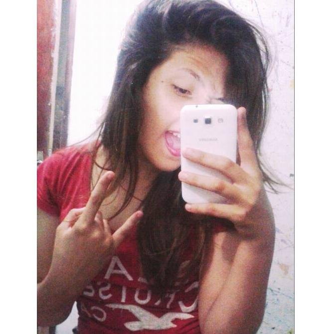 A linha é torta,o traço é firme,a voz da consciência ensina ,então me ensine ! 14 yers , skateboard ,punkrockheadcorereggaemusic ! 3