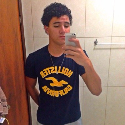 A maior covardia de um homem é dispertar o amor de uma mulher e não correspondê-lo