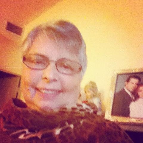 818domino's profile picture. 