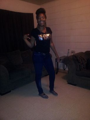 I'm cool n chill kind of nice don't fuck with to many people form the burg you know acres girl..