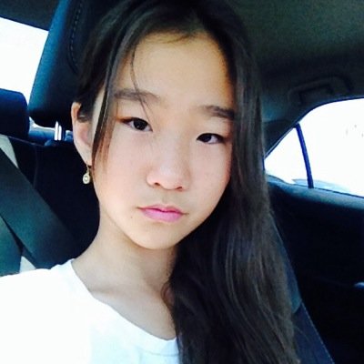 You follow me i follow un less u bad btw im 20/girly and 80/ tomboy if you follow me un till 50 if 50 then 60 then 70 and so on and im making a channel soon.