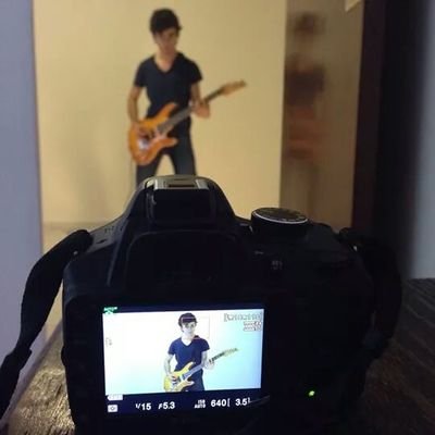 Músico  y futuro Ingeniero, muy entusiasta por conocer.