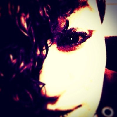 I am a 20yr old producer based in London, my ethos being Avant-garde though at times I'm strongly influenced by DADA. :3