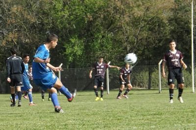 nunca dejo de soñar con jugar en primera.        RIVER PLATE♥              wsp:1133306507