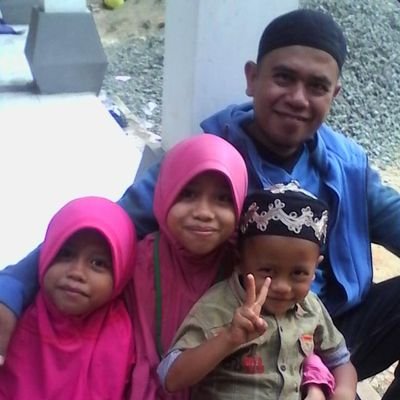 nurdinmuhamad12's profile picture. 