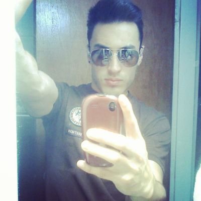 Venezolano - Merideño - Bailarín (Dancer) - Estudiante de derecho #ULA  #instagram: r_andres28