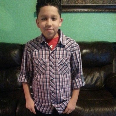 I play clash of clans 
Have #swag 
Im a dude
My name is michael im mexicano