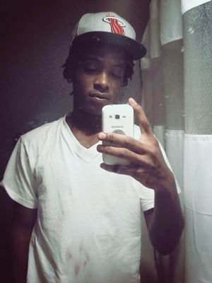 Mr'$$$_24
Free Kd#12
#ShoutOutToThemBd's 
#Tryna Make Out  
#TeamNoLack #R.I.P 4' Nem