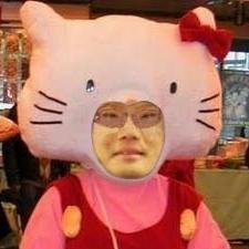 赤城山 月の影澄み
 渡良瀬の さゝやくところ
 永遠の 幸とのぞみは
 天地と ともにほゝえむ
 わが桐生 光の都
 おゝらかに なごやかに
 ともに栄えよ
