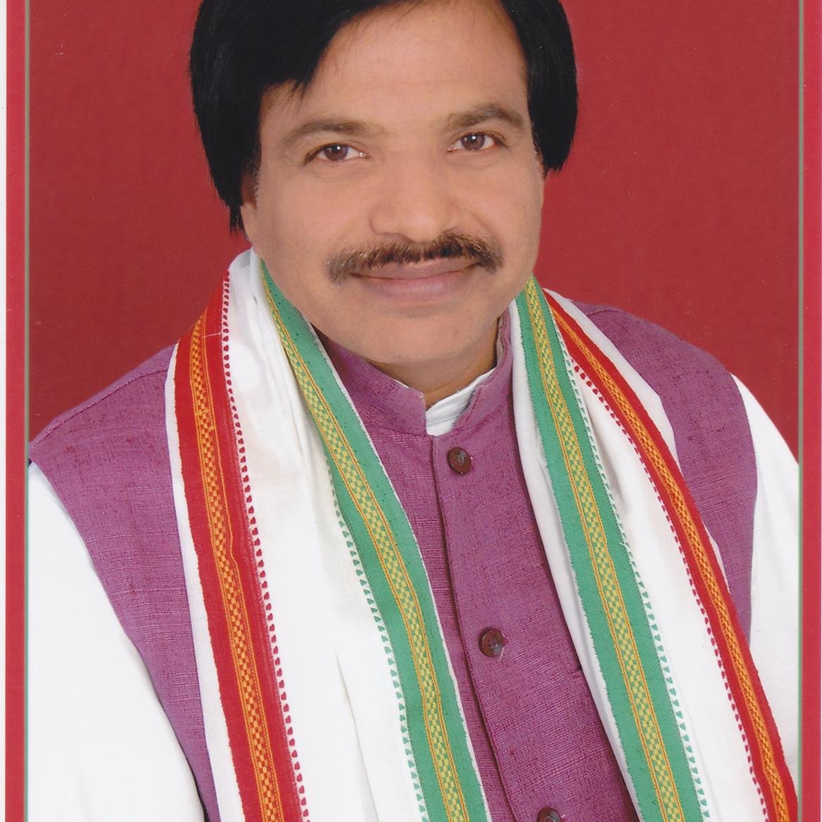 advocate , politician  , president district bar council  ,  working president district Congress committee , working state president m.p.congress  sewadal ,