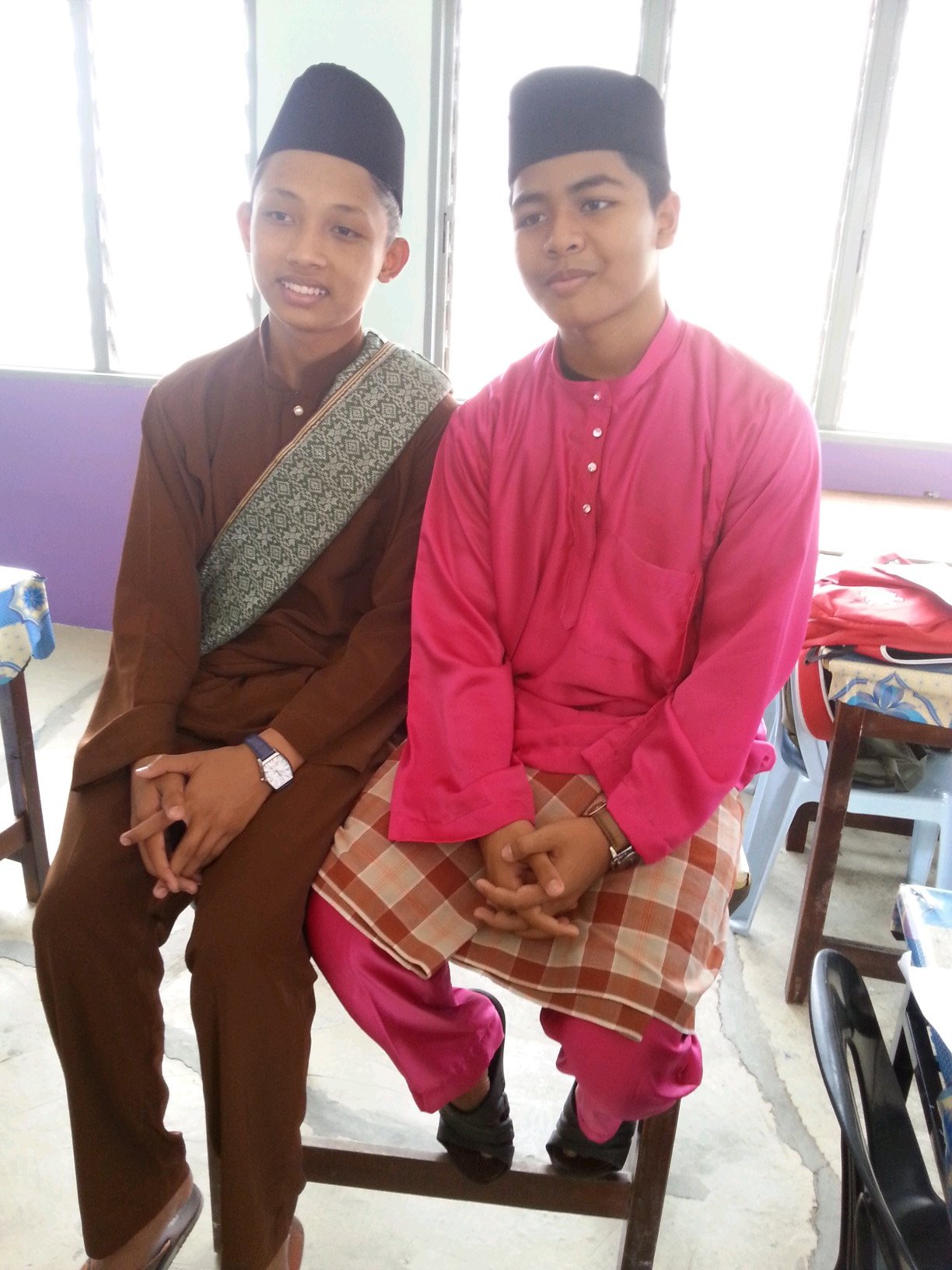 Bebas Daripada Ilmu Dunia . Mencuba Untuk Belajar Ilmu Akhirat Yang Kekal Abadi :)                                                              -15-