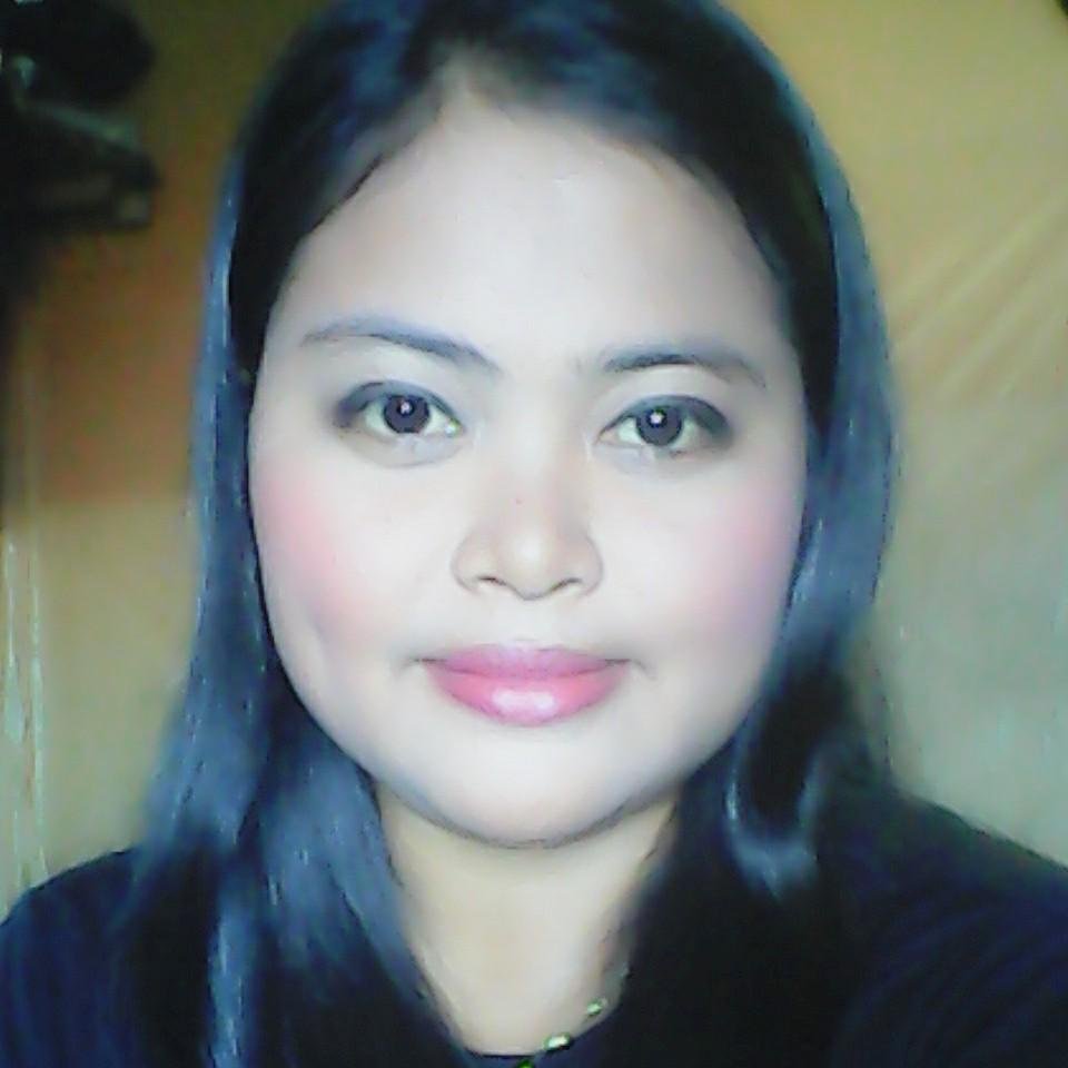 elly_iz's profile picture. 