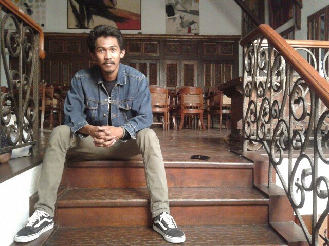 UNY |pendidikan Seni Rupa'11|painting,drawing,sclupting| jangan lupa piknik
