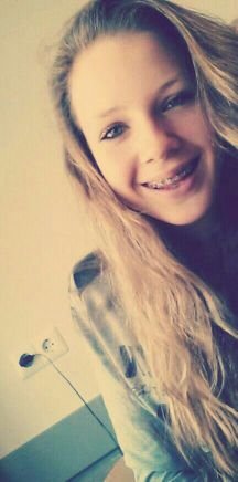 EmmaBroere's profile picture. Insta: liefssemmax