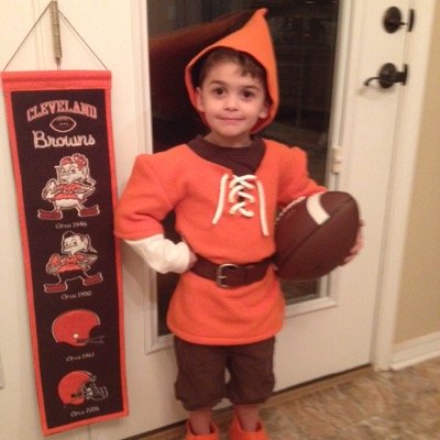 KFrankB's profile picture. Don’t talk to me about @NickChubb21 unless it’s to praise him as the best running back in the game.