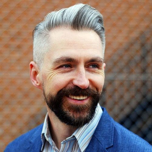 Keith Summers: London born silver haired gent in the pursuit of stylish dressing in my 40s and sharing it on my blog. Currently bearded and loving it #menswear