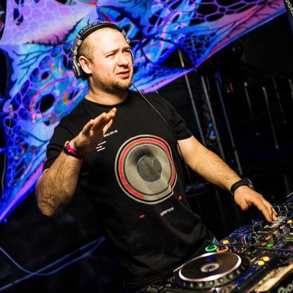 FxNoise's profile picture. https://t.co/fXYQiWotVa
https://t.co/TpkIBYe6E1