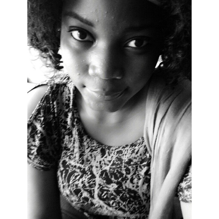 IG-@lauragift_.  Philantrope'