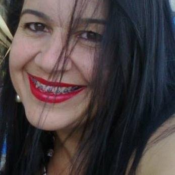 P/ feiura  plástica p/ peso  o regime p/ pobreza o trabalho p/ os dentes aparelhos .Mas p/ falta de caráter e hipocrisia nâo existe tipo de tecnologia q resolva