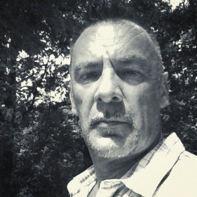 robyserravalle's profile picture. 