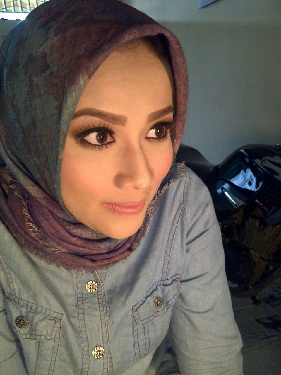 Trans7|Music Manager|Call Me For Job Video Editing 
CP: 085288651742
Instagram : yuli_bi2r