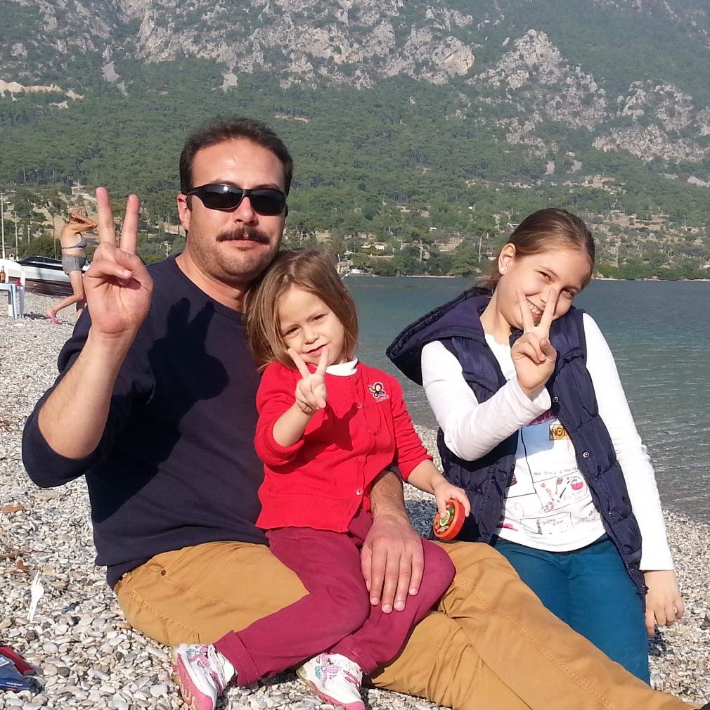 ********  KardeLen  ve  EyLüLgüz  ********                 kızLarım, 
canLarım,   
yoLdaşLarım..