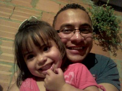 angemosv's profile picture. Petrista, por un país y porque no, un mundo mejor. Casado con la mejor mujer del mundo mundial. Amante de la buena ortografía y del fútbol. #YoPolarizo