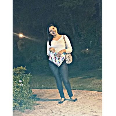 Ambarrachel07's profile picture. Espontánea al máximo. 
   I♥MICKEY MOUSE                     
 
 Ever thine, ever mine, ever ours❤️.         IG; ambarrachel07