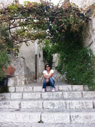 In search of good food, the perfect pair of shoes (like my floaters) and interesting tweets.