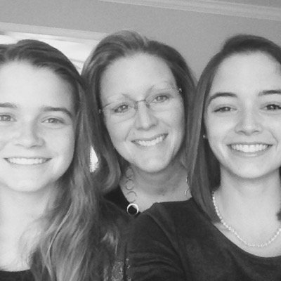 I am a Spanish teacher at PLD High School.  Married to Ken Gayheart with 2 beautiful daughters!