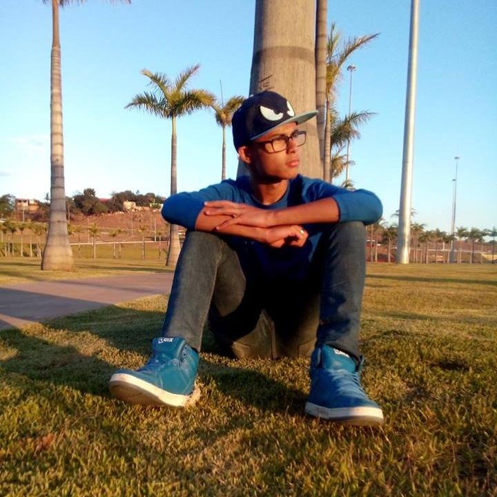 luckaz14's profile picture. 