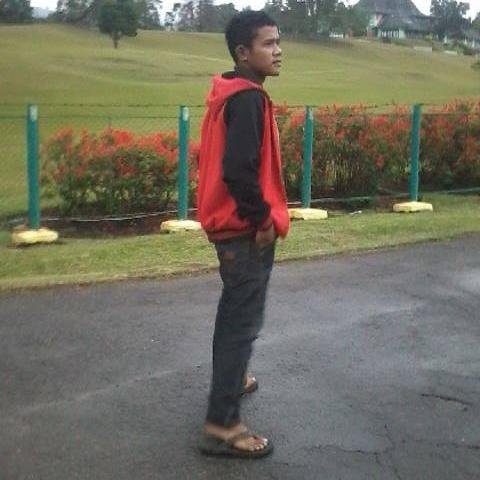 lagi enak tidur malah di siram air