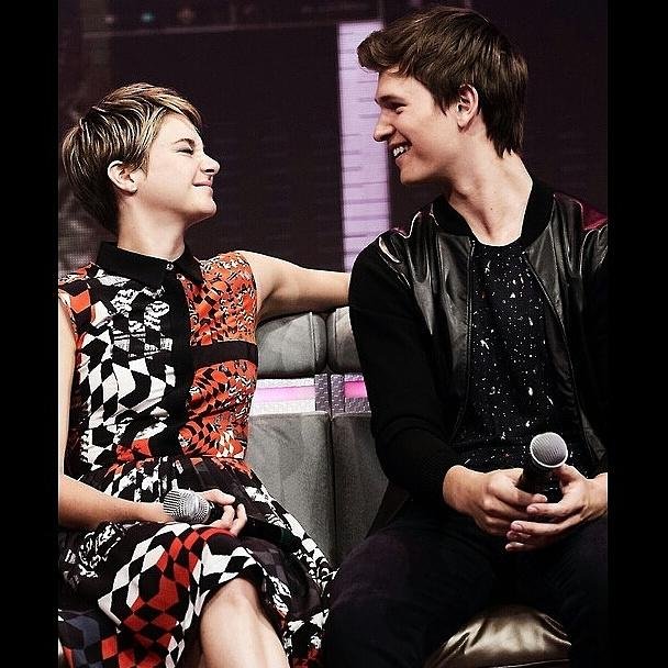 Tfios_Tvd's profile picture. σкαу ? σкαу ∞ | TнeFαυlтiηOυrSтαrѕ | Deℓeηα | TнєVαмριrєDιαrιєѕ | Sнαηѕeℓ | Nιαη