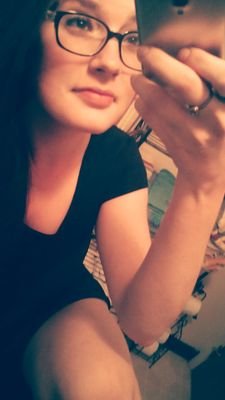 breenicole01231's profile picture. new Twitter account :* follow me i follow back :* lebihonest ;D turnnnnuhhh (weed is life) :*