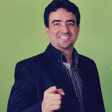 Professor de Direito Constitucional, Autor do e-book Direito Constitucional em Capítulos