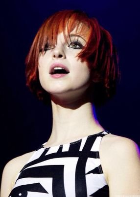 paramore es mi banda favorita y yo soy la cantante