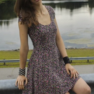 Ana, SH, depression, 5'6 1/2 CW:115 healthy between 115-118 trying to recover from my ED want to be #fitspo and #thinspo avi is always me