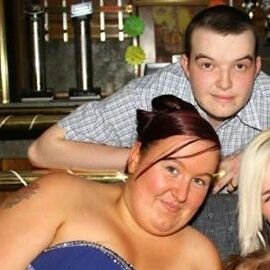 hi im from burnley im 24 a big burnley fan love my partner danielle and her kids lillie 4 leah 4 and paige 6 I have 2 dogs I love life in burnley hopefully shou