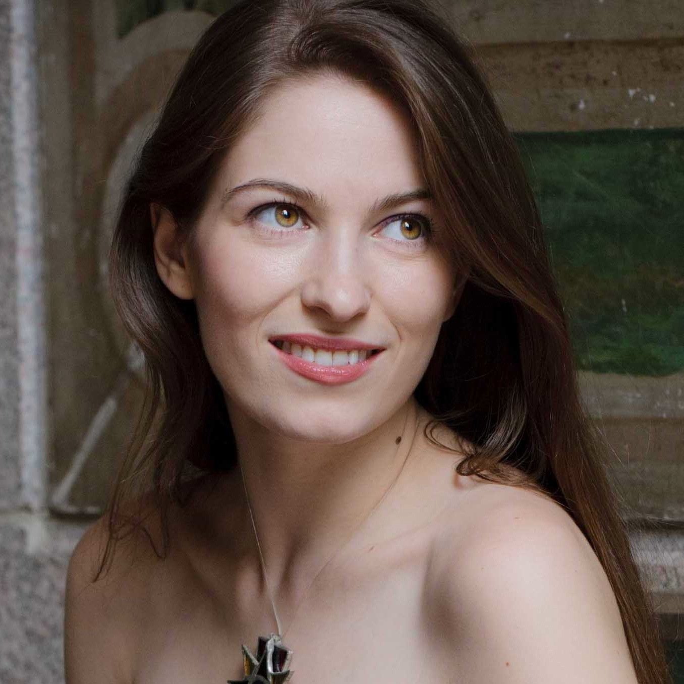 🌸 Singer + Instrumentalist w/ Music on Spotify, iTunes, the streamy places... Culture writer @antigravitymag @64parishes 🌎 Editor in Chief @noartsrag