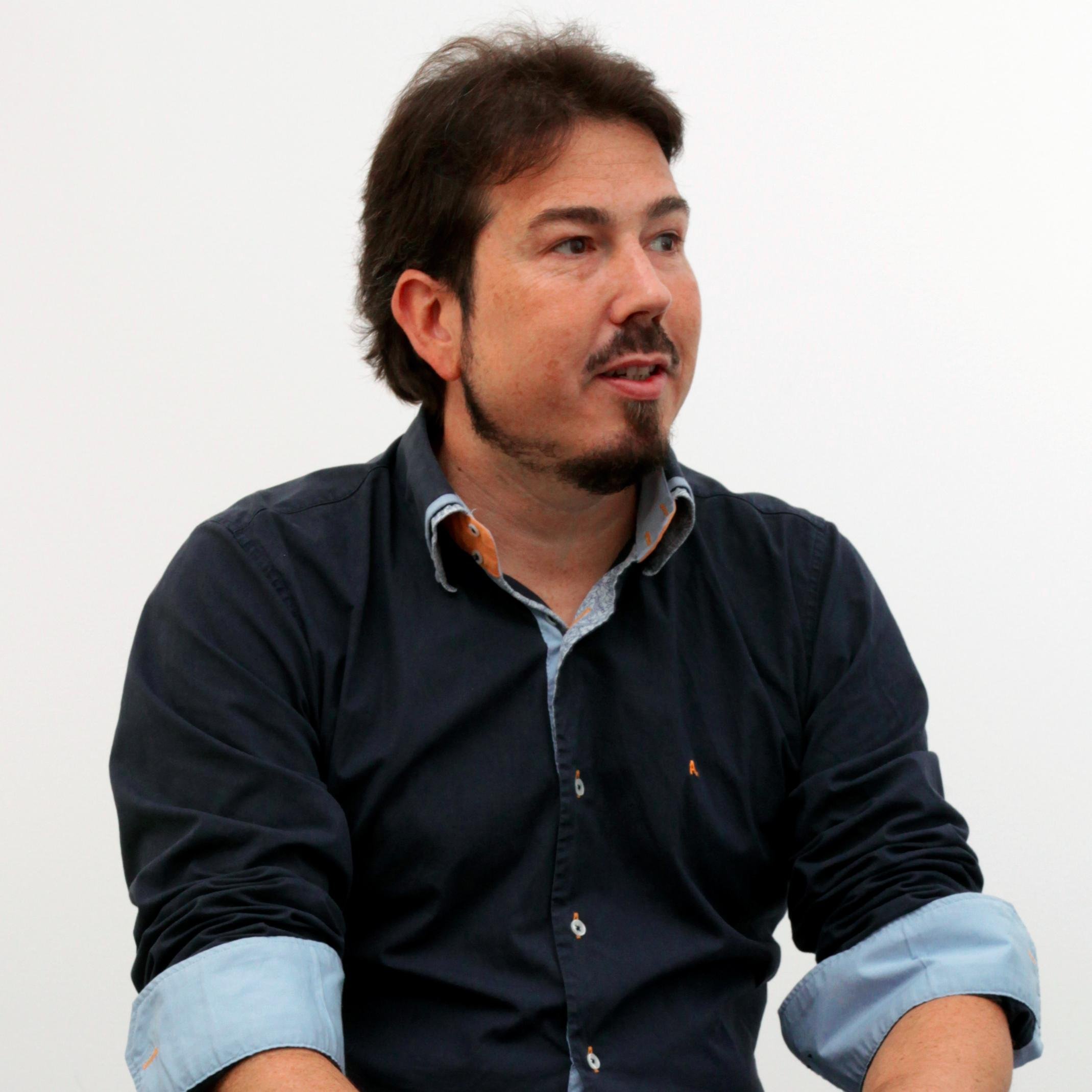 Aprendiz de todo, maestro de nada.
Trabajando e impulsando ventas y negocios con Paid Media y Marketplaces.
Trabajo en el ON, pero vivo en el OFF